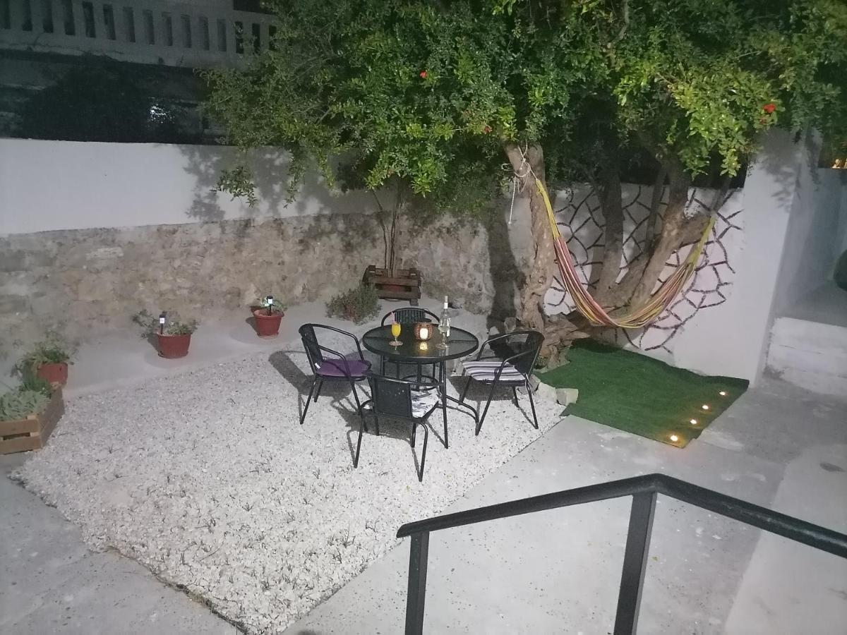 カリヴェス Lemon Tree Houseヴィラ エクステリア 写真